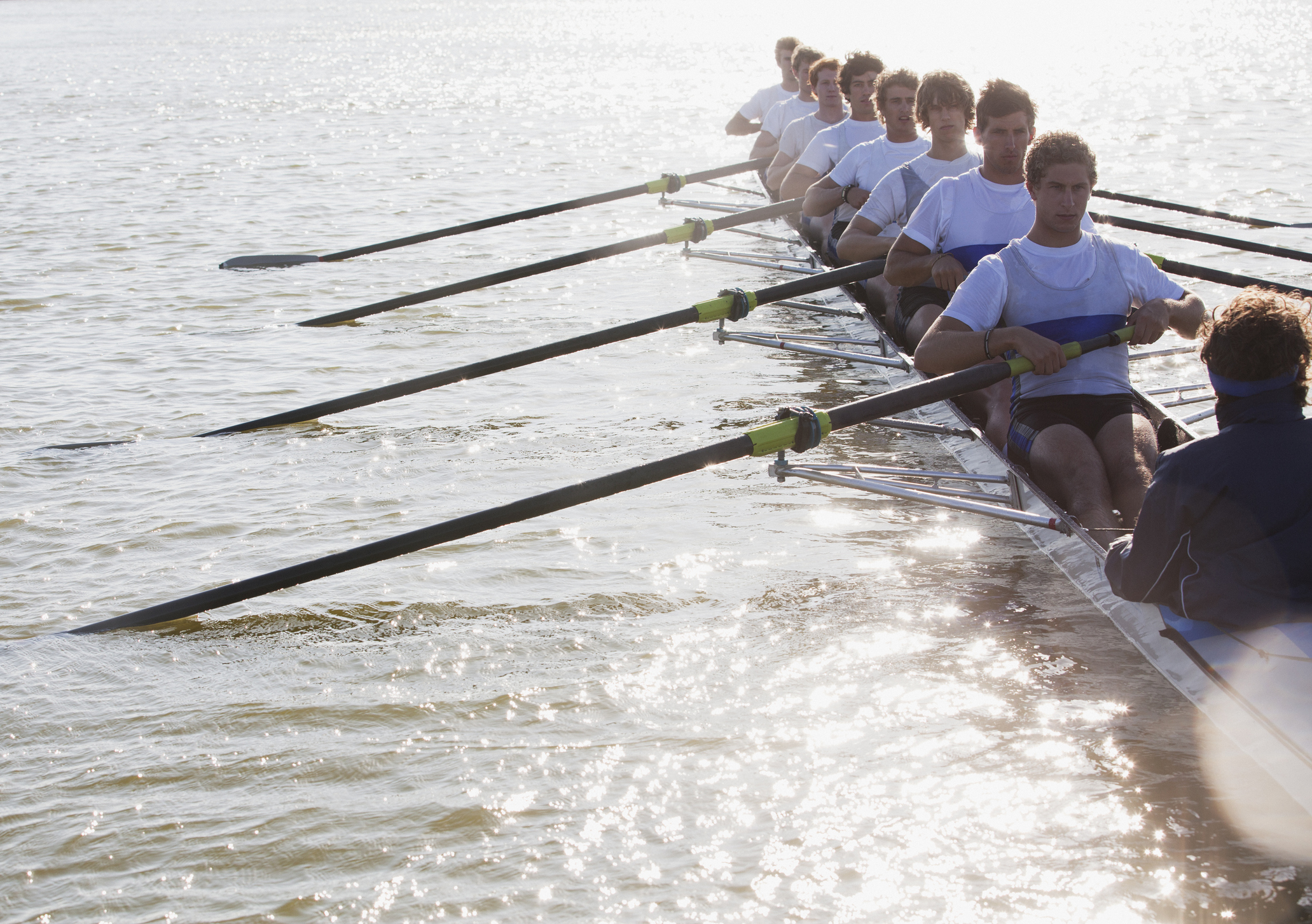 crew team rowing